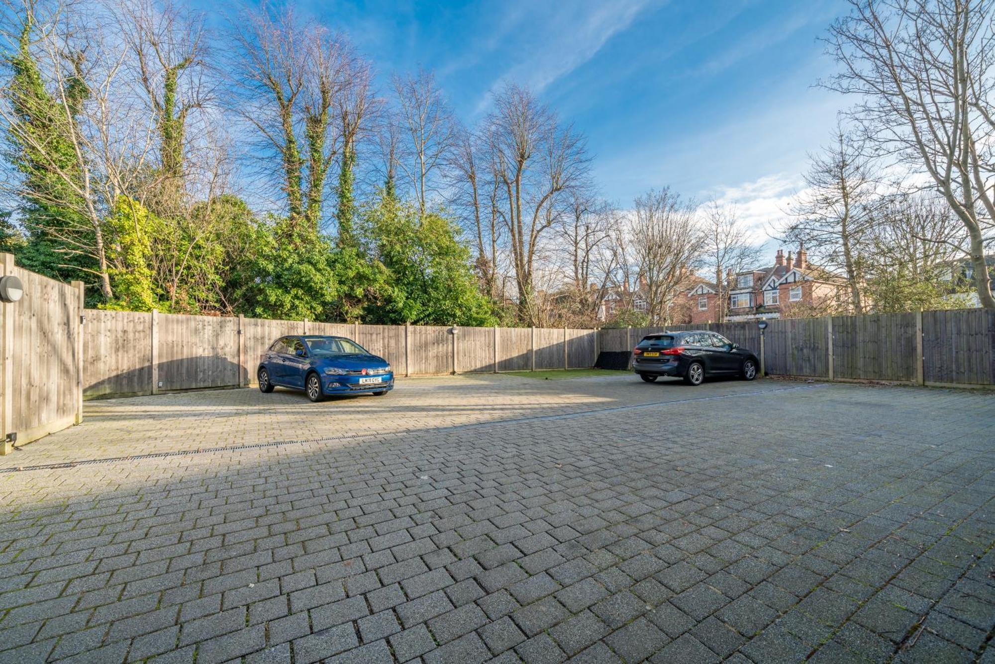 Boutique Lux London Apartments-Free Parking Totteridge Exterior photo
